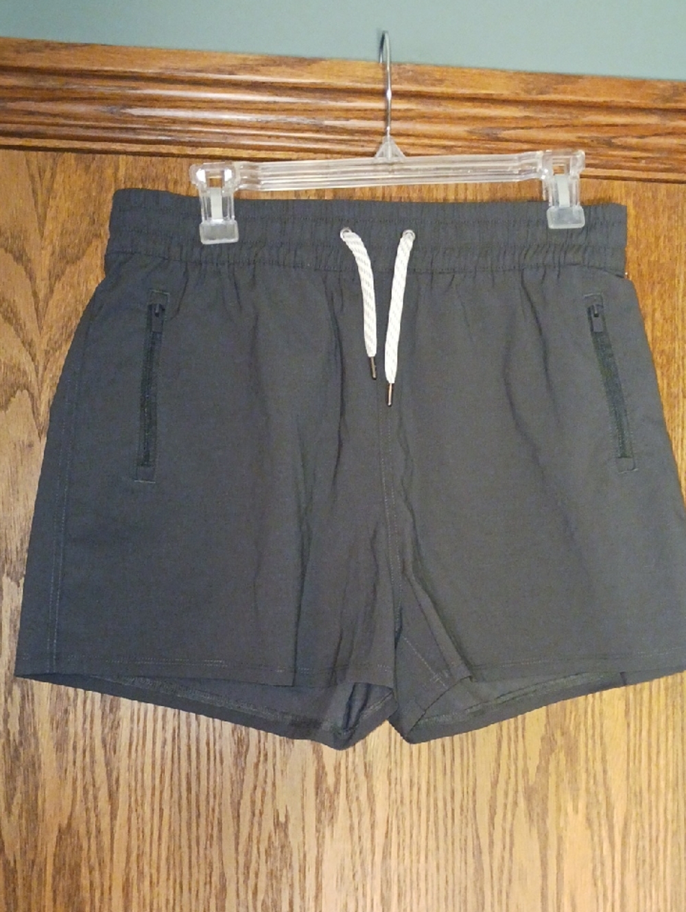 NWT Women's Vuori Birch Short